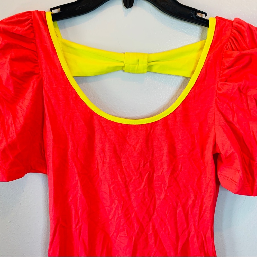Bright Colored Dress - Picture 2 of 9